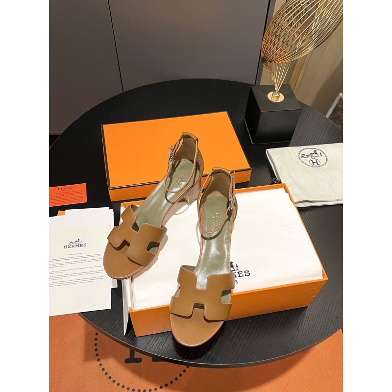H**mes sandals